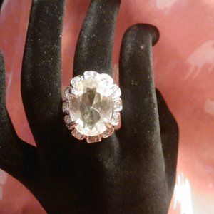 costume jewelry ring Size 8